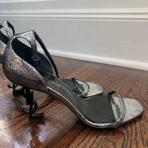 YSL heel - good height and gorgeous shoe! - Picture 1 of 4